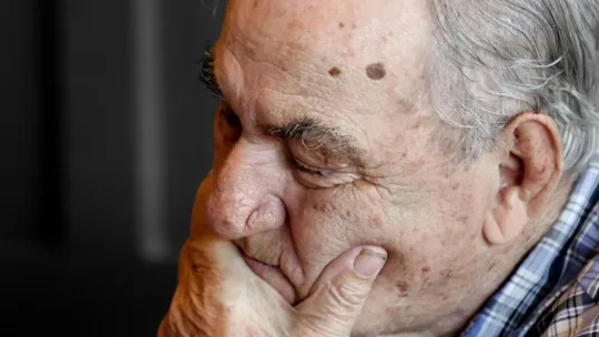 Homme âgé pensif, portrait
